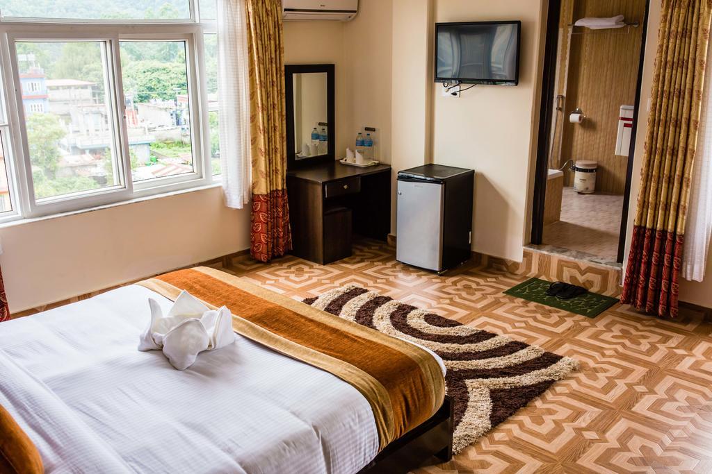 Hotel Point Pokhara Exterior photo