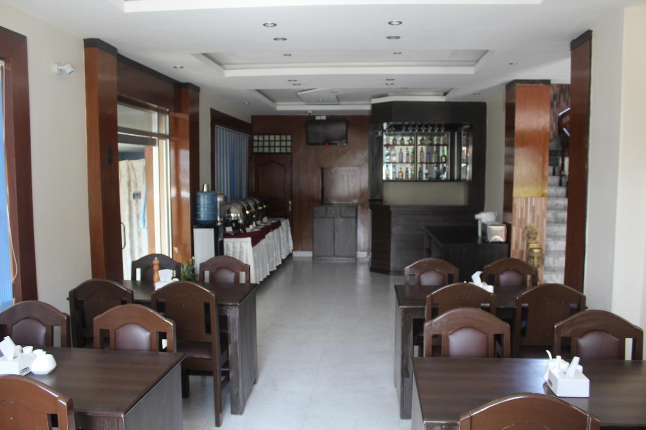 Hotel Point Pokhara Exterior photo