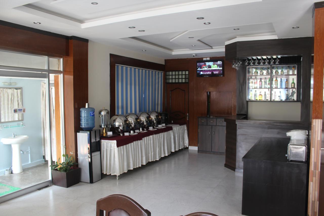 Hotel Point Pokhara Exterior photo