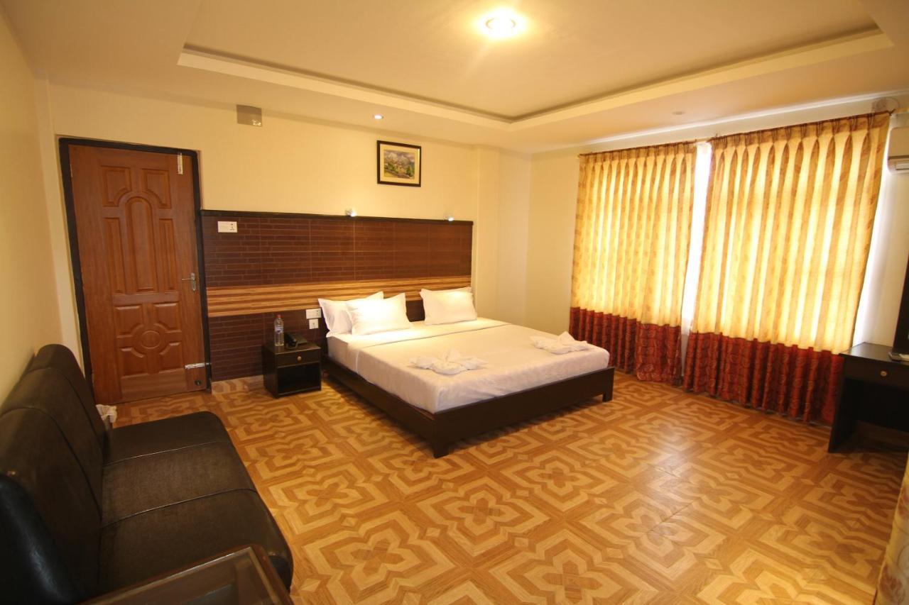 Hotel Point Pokhara Exterior photo